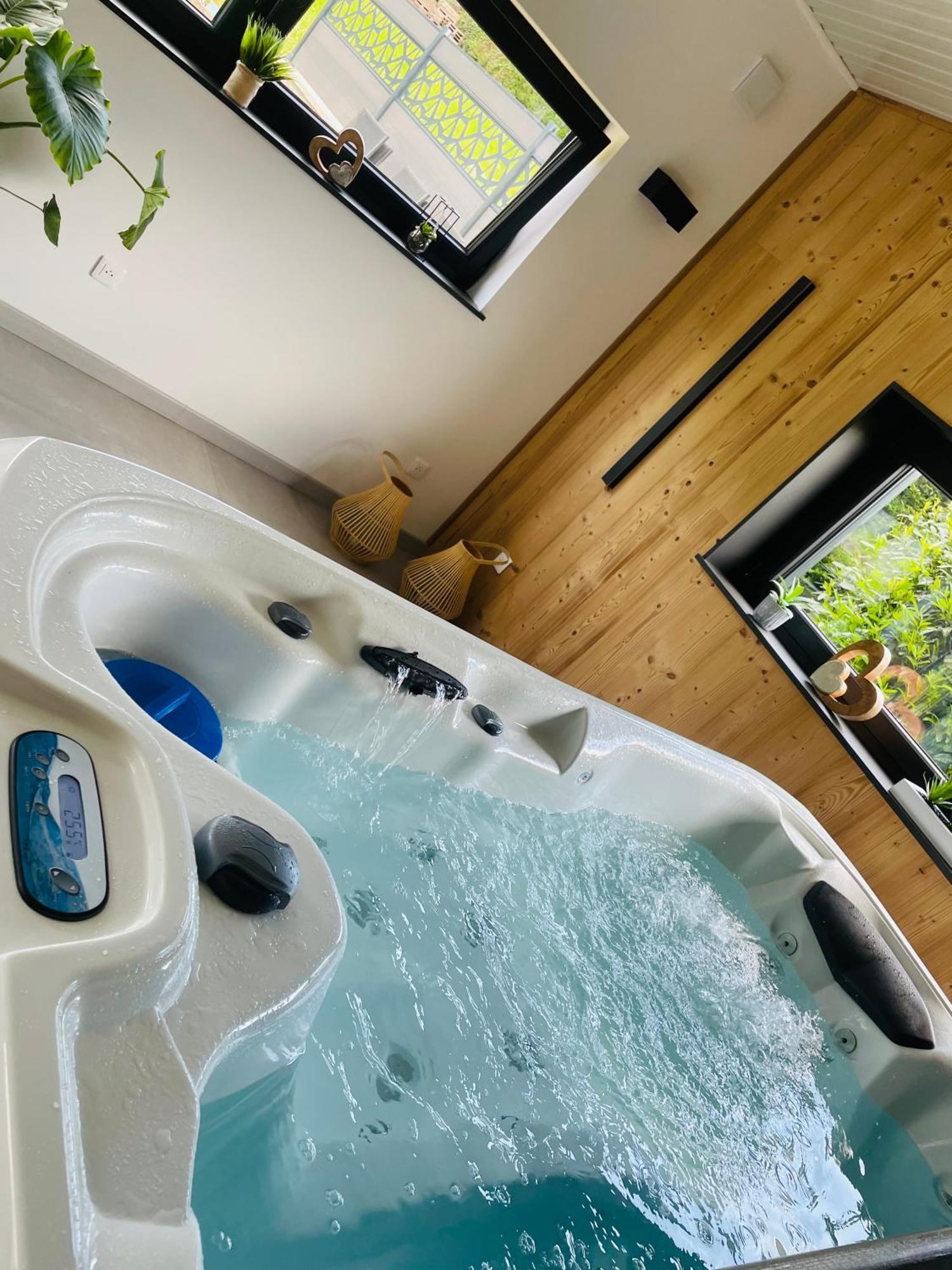 Maison Gite Chez Nounou Sauna Jacuzzi Jardin Arbore Etting 외부 사진